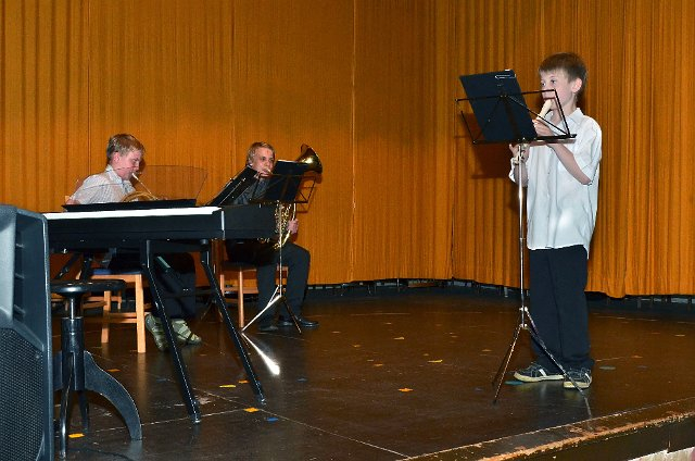 Žákovský koncert v Dělnickém domě v Zastávce 5.6.2014