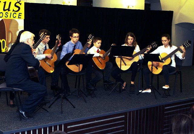 Slavnostní koncert k 60. výročí založení školy v ZKC Rosice 28.3.2014