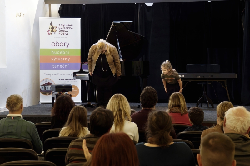 Žákovský koncert a výstava Rosice 22. 11. 2024 (HO, VO)