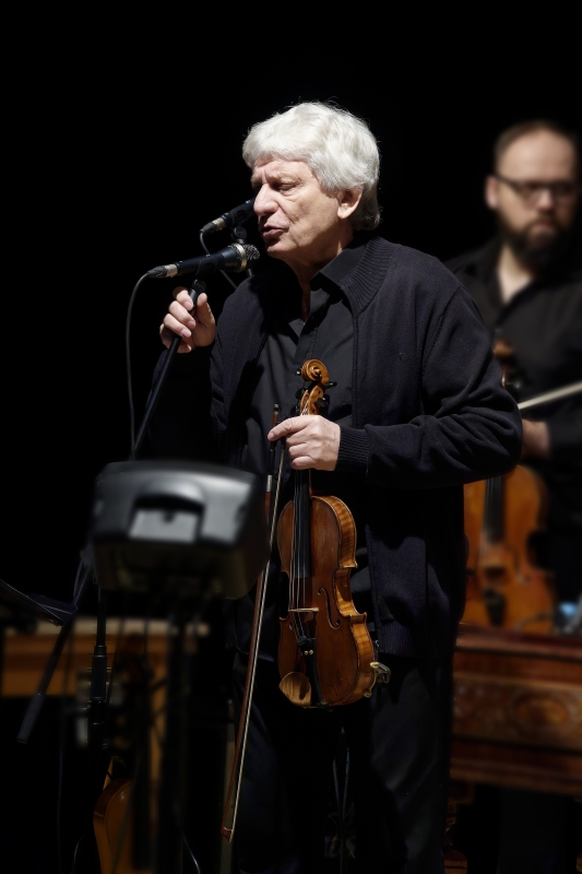 Koncert pěveckého sboru Anmaro s Hradišťanem a Jiřím Pavlicou, Rosice KD Cristal 9. 12. 2024 (HO)