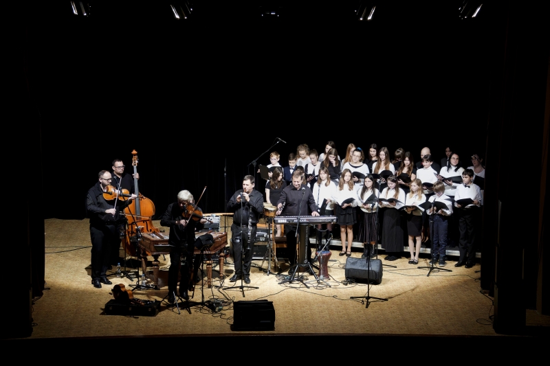 Koncert pěveckého sboru Anmaro s Hradišťanem a Jiřím Pavlicou, Rosice KD Cristal 9. 12. 2024 (HO)