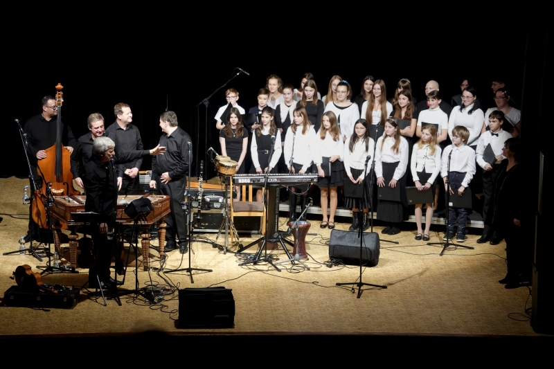 Koncert pěveckého sboru Anmaro s Hradišťanem a Jiřím Pavlicou, Rosice KD Cristal 9. 12. 2024 (HO)