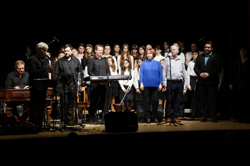 Koncert pěveckého sboru Anmaro s Hradišťanem a Jiřím Pavlicou, Rosice KD Cristal 9. 12. 2024 (HO)