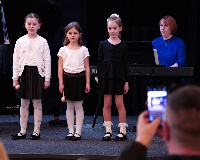 Žákovský koncert s výstavou Rosice 28. 3. 2025 (HO, VO)