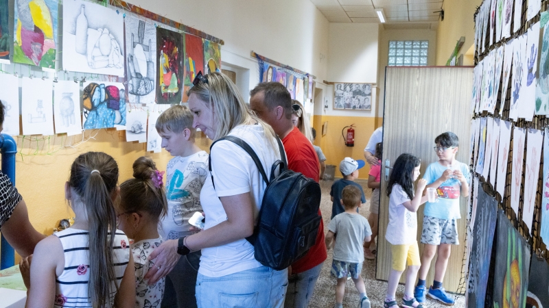 Vernisáž závěrečné výstavy a výstava žáků VO Zastávka, budova ZUŠ v Zastávce, 25. 5. 2026 (VO, HO)